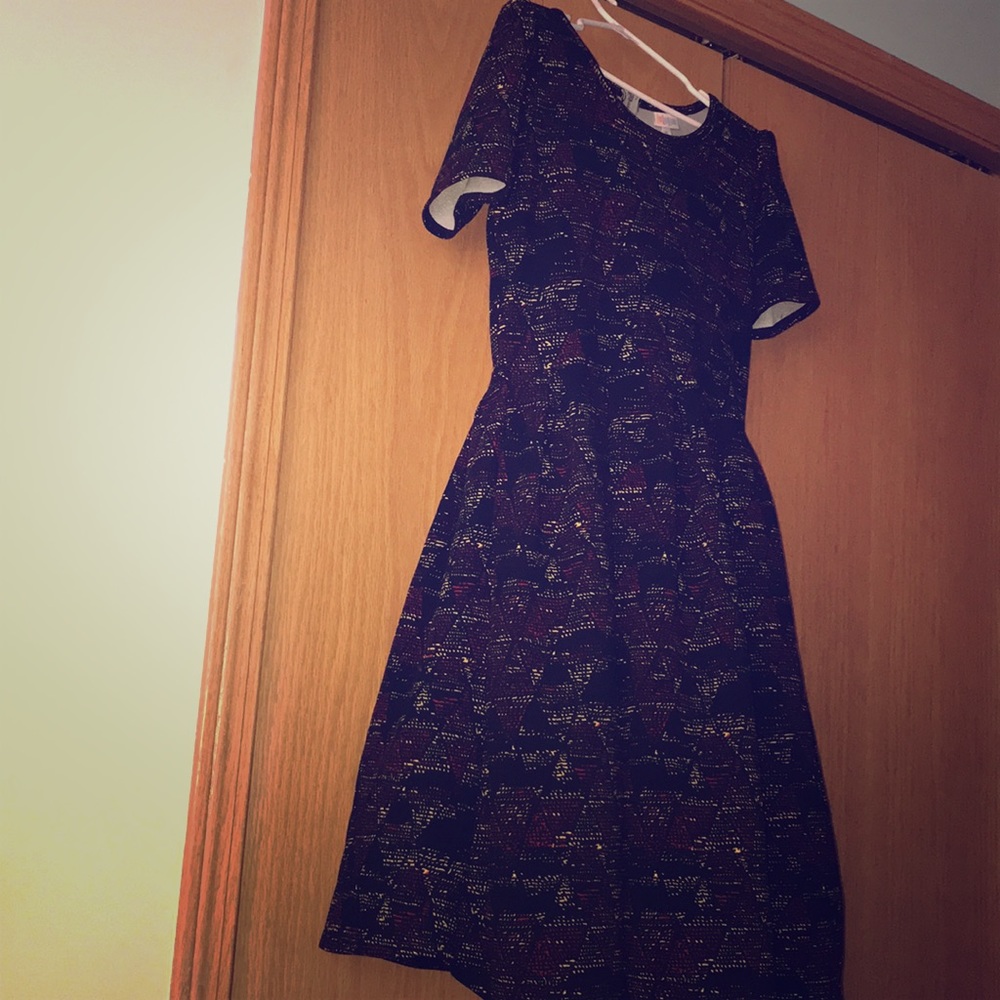 LuLaRoe Black, Red, and yellow dress W/pockets